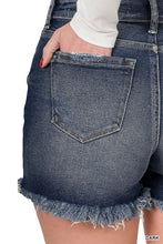 Load image into Gallery viewer, FRAYED HEM DENIM SHORTS