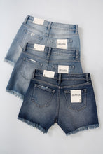 Load image into Gallery viewer, FRAYED HEM DENIM SHORTS