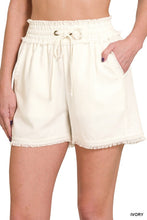 Load image into Gallery viewer, LINEN FRAYED HEM DRAWSTRING SHORTS WITH POCKETS