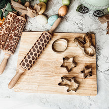 Load image into Gallery viewer, Spring Embossed Rolling Pin Wooden