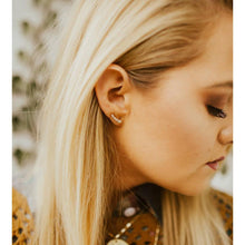 Load image into Gallery viewer, Love Poppy Stud Earrings
