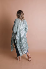 Load image into Gallery viewer, Tie Dye Frayed Kimono Kimonos