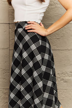 Load image into Gallery viewer, Ninexis Wide Waistband Knee Length Skirt