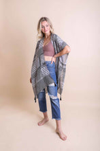 Load image into Gallery viewer, Color Graded Patchwork Kimono Ponchos Black