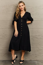 Load image into Gallery viewer, HEYSON Downtown Girl Textured Linen Button Down Midi Dress