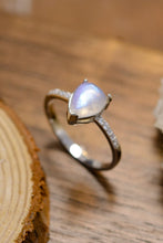 Load image into Gallery viewer, High Quality Natural Moonstone Teardrop Side Stone Ring