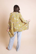 Load image into Gallery viewer, Floral Front Tie Kimono Wrap