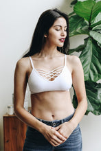 Load image into Gallery viewer, Interwoven Strappy Front Bralette XS/S / White