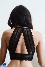 Load image into Gallery viewer, Patterned Lace Keyhole Bralette