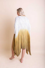 Load image into Gallery viewer, Ombre Vertical Stitched Kimono