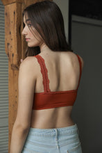 Load image into Gallery viewer, Seamless Lace Strap Bralette